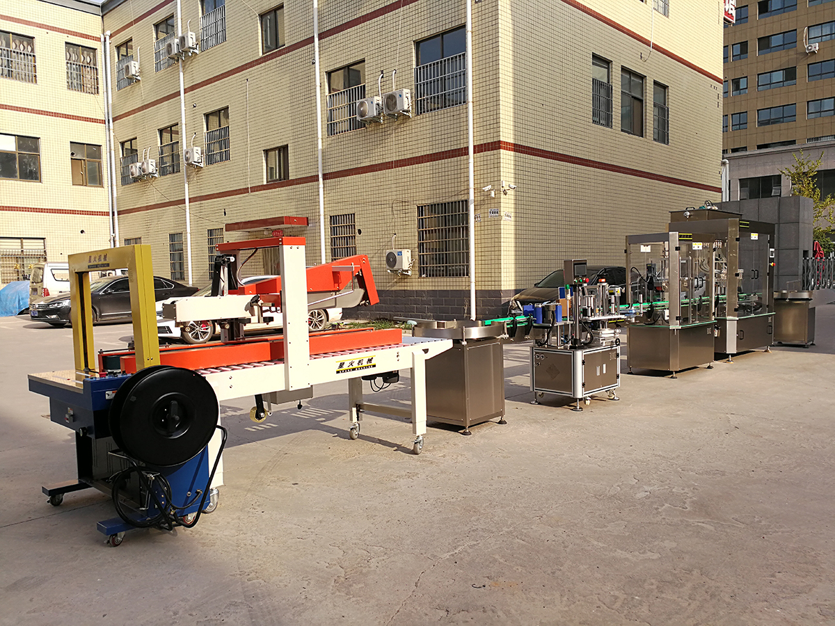 沈陽12頭液體灌裝生產線